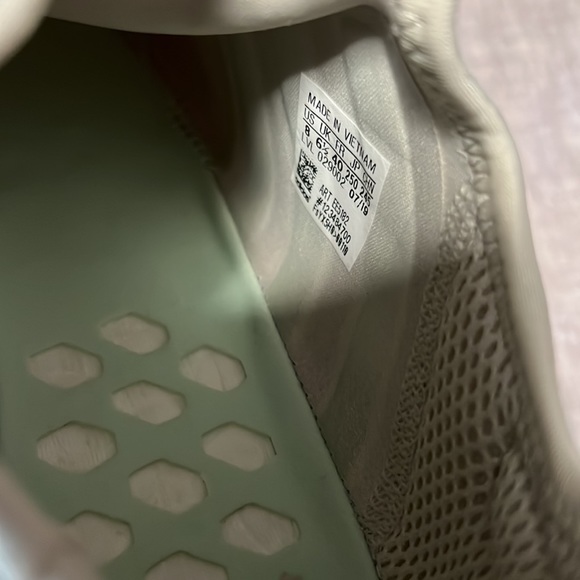 ADIDAS | NMD R1 - Picture 7 of 8